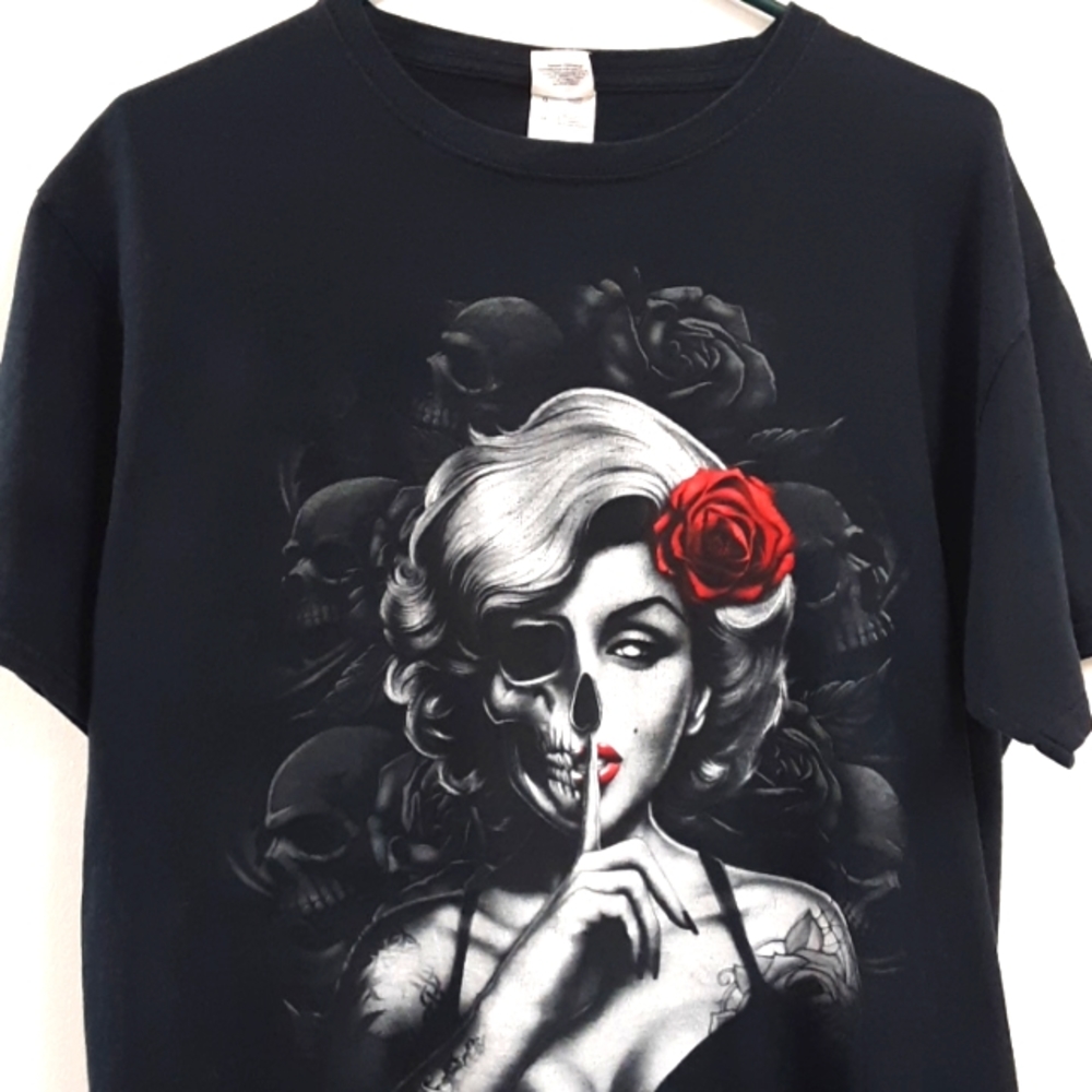 💥Skull & Woman T-shirt